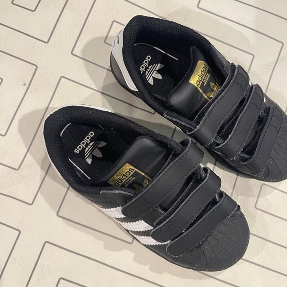 Adidas Black Superstsr Sneakers - Picture 3 of 10